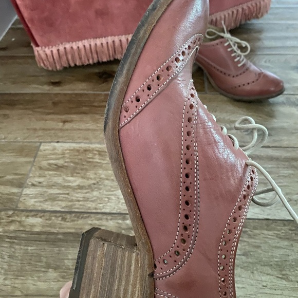 Frye pink oxfords - Picture 6 of 11